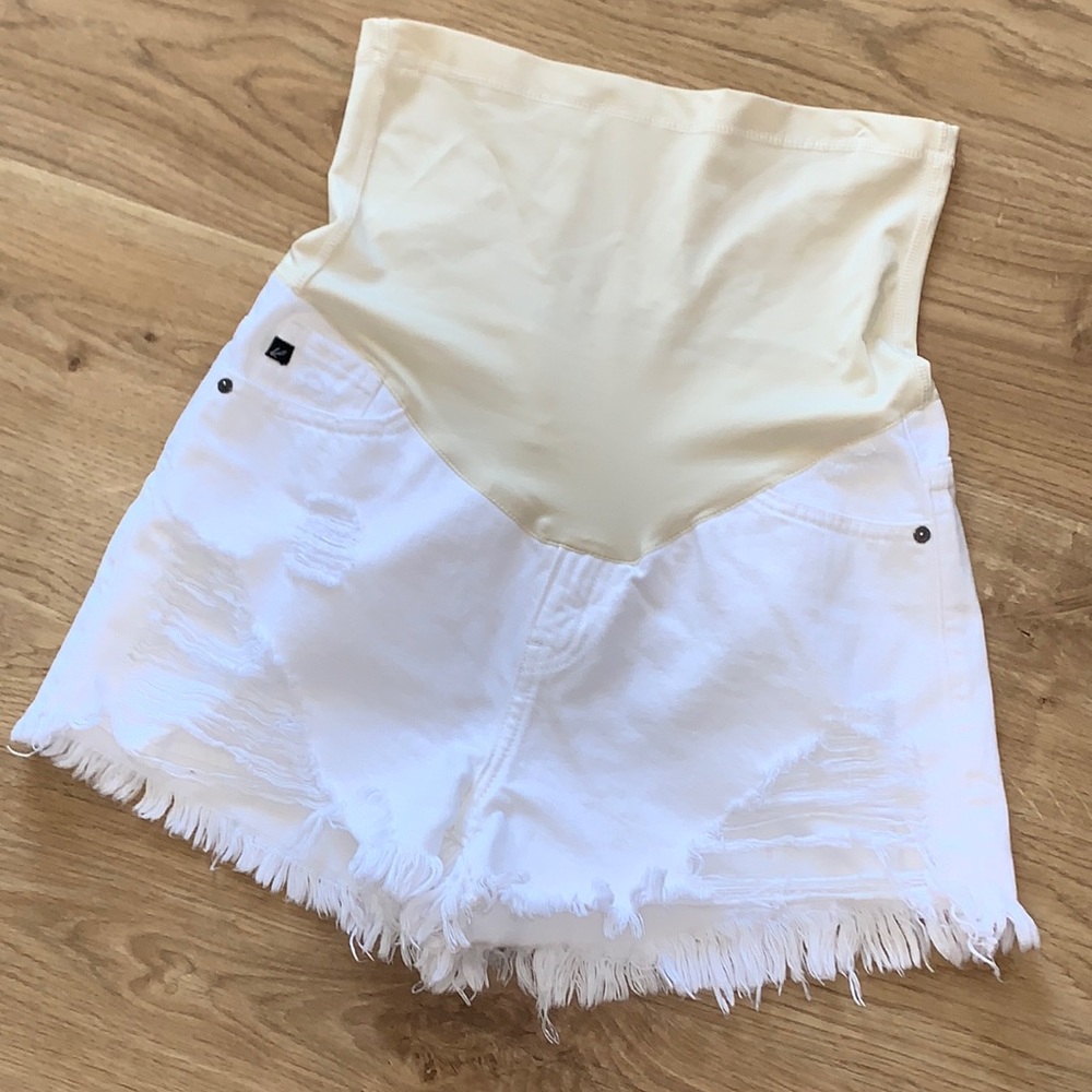 Pink Blush Kancan white maternity shorts